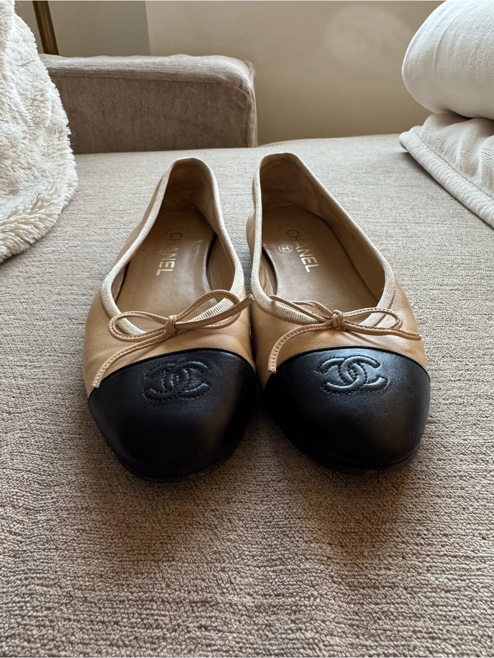 CHANEL Beige Leather Ballerina Flats with Black Cap Toe - Picture 2 of 7
